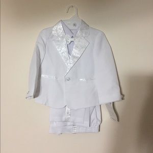 New Kids’ White Suit with Bow Tie